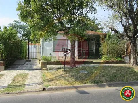 Venta - Chalet + Departamento 2 ambientes - Parque - Entrada varios vehiculos - Venta Directa  