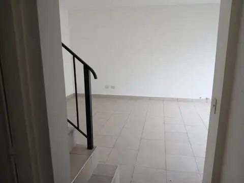 Cuatro dúplex en venta en José C. Paz