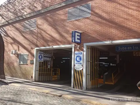 GARAGE 136 COCHERAS + HORA - EXCELENTE ZONA