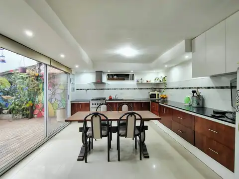 CASA EN VENTA EN OLMOS COCHERA PATIO 3 DORMITORIOS