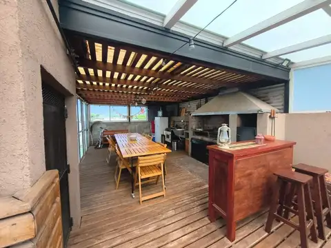 Depto Tipo Casa en Venta de 4 ambientes