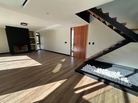 Casa en Alquiler en Casonas Del Haras, USD 2.300