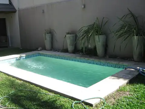 ROSALES nº 937, entre Somellera e Italia 900