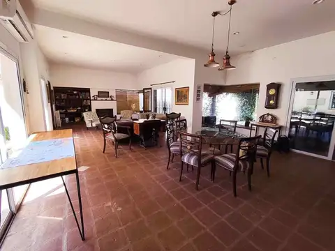 VENTA CASA LA CAROLINA 4 DORMITORIOS PB