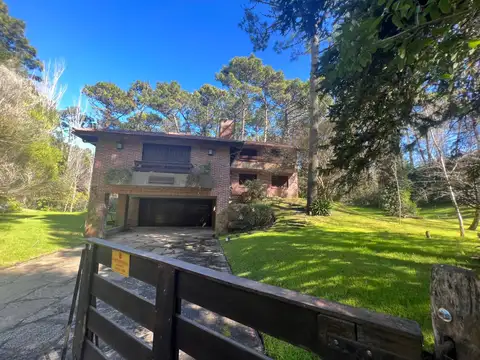 Casa en Venta en Carilo, USD 660.000