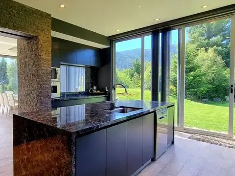 Venta de Casa 4 DORMITORIOS en San Carlos de Bariloche, Arel