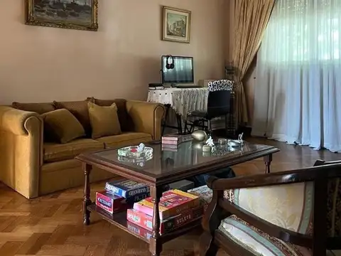 Av. Montes De Oca 172