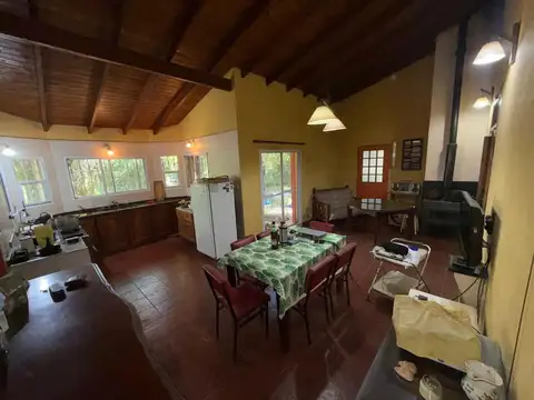 Casa 4 ambientes con 3 baños