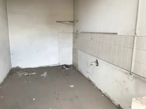 HIPOLITO YRIGOYEN 8800, Piso 1