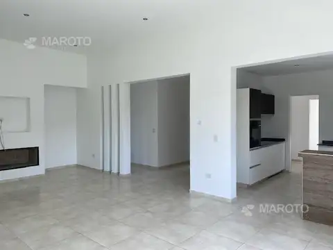 Casa 4 ambientes con 4 baños
