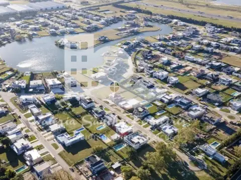 Terreno en Venta de 821,0 m2