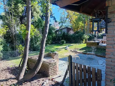 Casa 5 ambientes con 2 baños