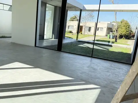 Venta, Casa, 4 Ambientes, Parque, Parrilla, Barrio San Matías, Escobar