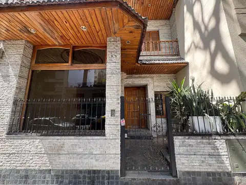Alquiler de casa de 6 ambientes en Caballito