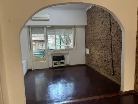 Depto Tipo Casa en Alquiler 50 años