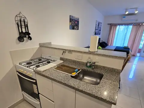 Precioso Monoambiente Amplio al frente con balcón, Super Luminoso!