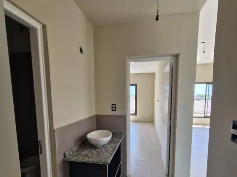 Casa 3 ambientes con 2 baños