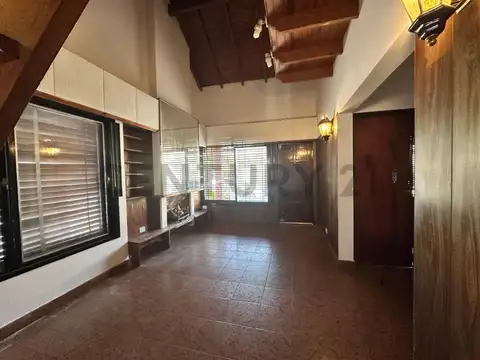 Casa en Venta con 1 cochera