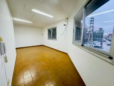 Oficina en Alquiler planta alta en centro de Boulogne