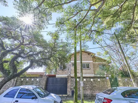 VENTA - Chalet 4 Ambientes con Cochera y Jardín en Don Torcuato