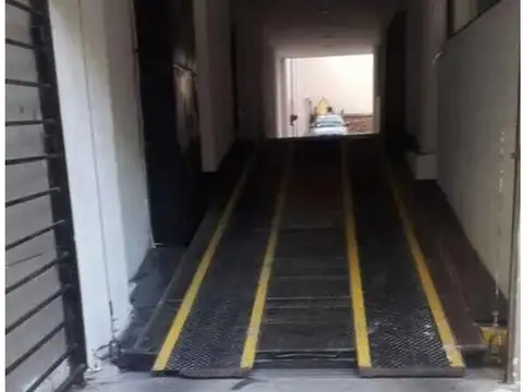 Cochera - San Cristobal