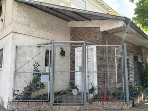 Venta Casa - Olivos - 7 ambientes local comercial