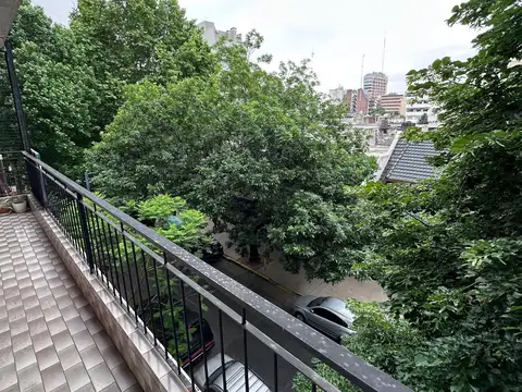 MUY BUEN DEPARTAMENTO DE 85,53 MTS2 totales con COCHERA FIJA