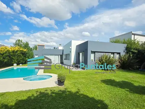 Casa en Venta en Countries y Barrios Cerrados en Esteban Echeverria, USD 298.000