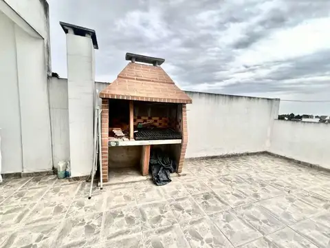 VENTA DPTO TERRAZA PROPIA 3AMB CASANOVA  BALCON