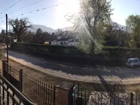 Exc.casa vta 6 dorm pileta gge Av Colombia al 300