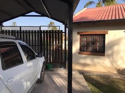 Casa en Venta con 4 cocheras