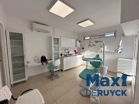 Consultorio + terreno libre, ideal inversor