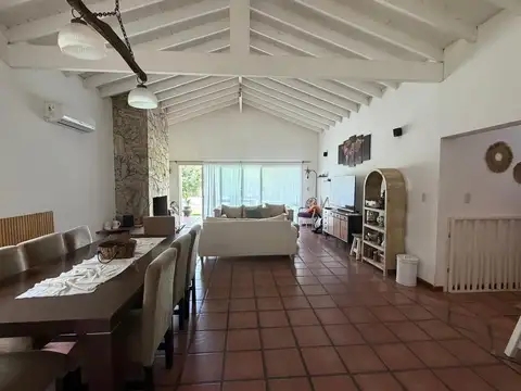 VENTA CASA 4 AMB  C/PILETA- BARRIO SAUSALITO PILAR