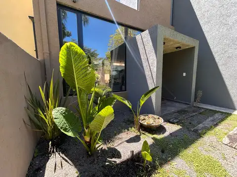 Casa en Venta en Barrio Parque Pero, USD 289.000