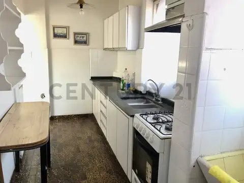 Doctor Guillermo Gaebeler 1900, Piso 1