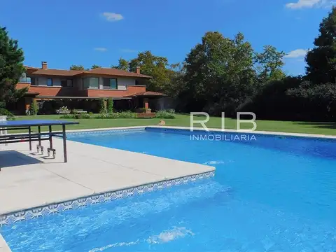 Importante Propiedad sobre 6400 m2