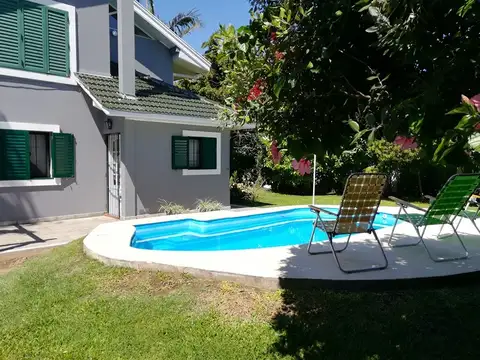 Casa 4 ambientes con 2 baños