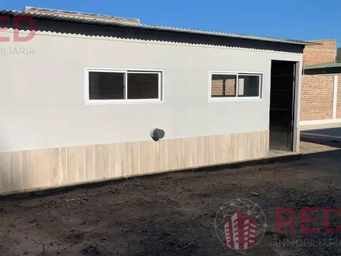 Vende Casa con piscina en Plottier, La Encantada