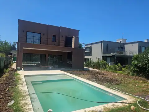 Casa en Venta en Santo Tomas, USD 250.000