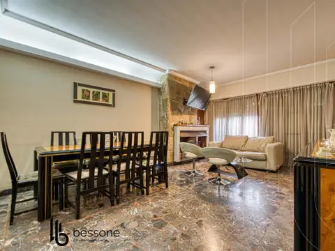 Casa 4 ambientes con 2 baños