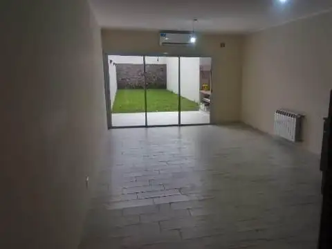 Casa en Venta en Munro, USD 275.000