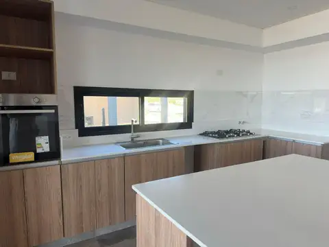 Casa en Alquiler A Estrenar