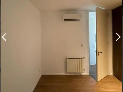 Casa en Alquiler con 2 cocheras