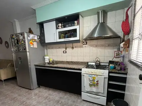 Depto Tipo Casa en Venta de 4 ambientes