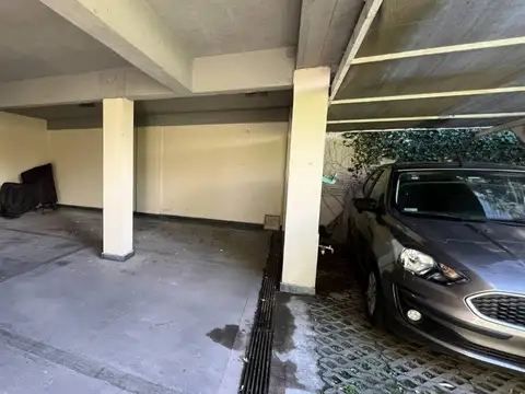 COCHERAS CUBIERTAS EN VENTA EN DEVOTO -OPORTUNIDAD