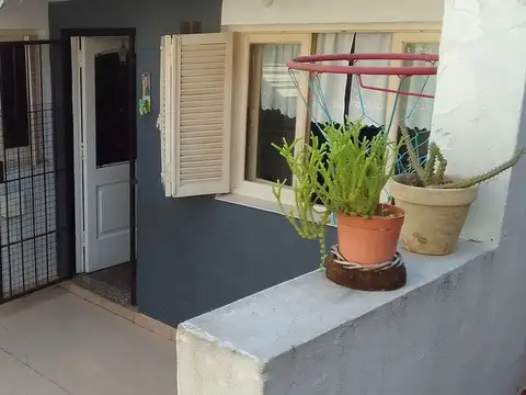 Depto Tipo Casa en Venta de 2 ambientes