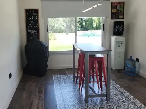 Casa en Alquiler con 2 cocheras