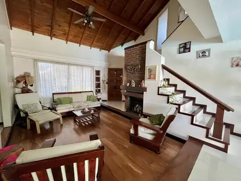 Casa en Venta al Este