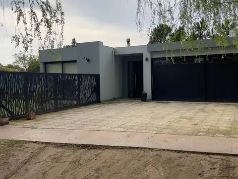 Hermosa casa en Venta en barrio Residencial San Rafael