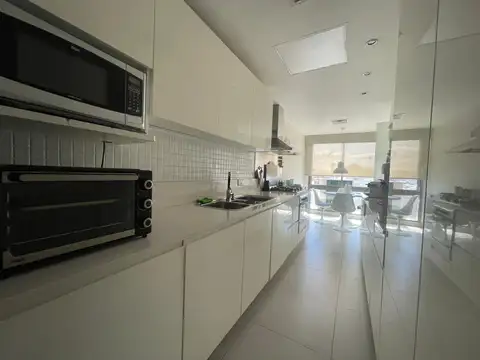Departamento en Alquiler con 2 cocheras